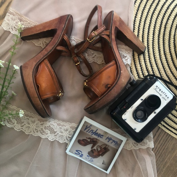 Vintage Shoes - Vintage 1979 Wooden Leather Chunky Platform Heels